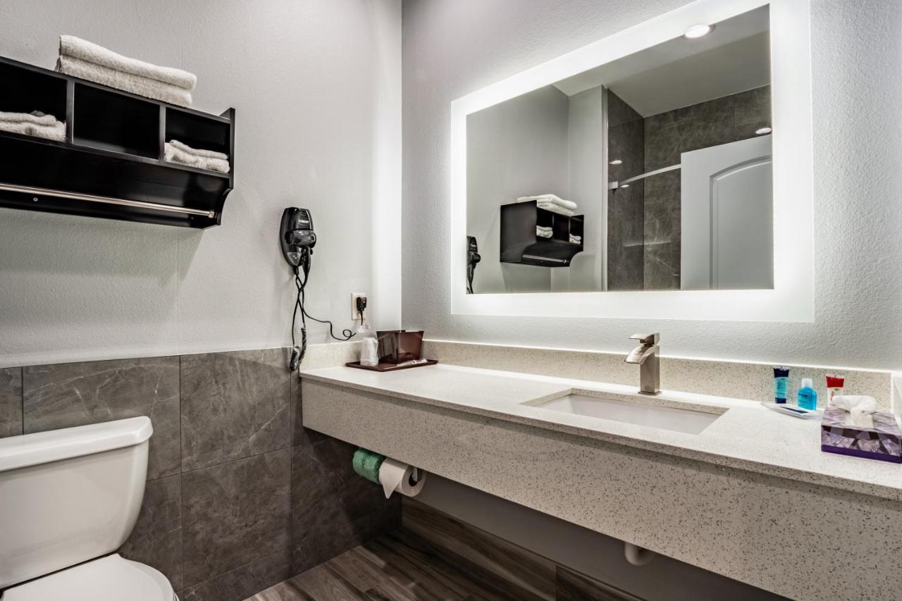Scottish Inn Katy Zewnętrze zdjęcie